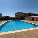 Les Pins 4 People Pool Garage Vakantiehuis