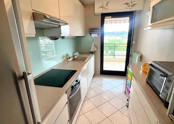 Les Pins 4 People Pool Garage *