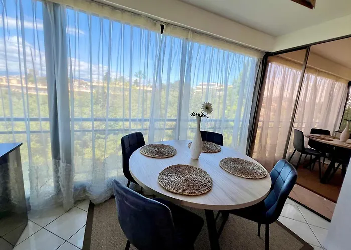 Les Pins 4 People Pool Garage Ferienhaus